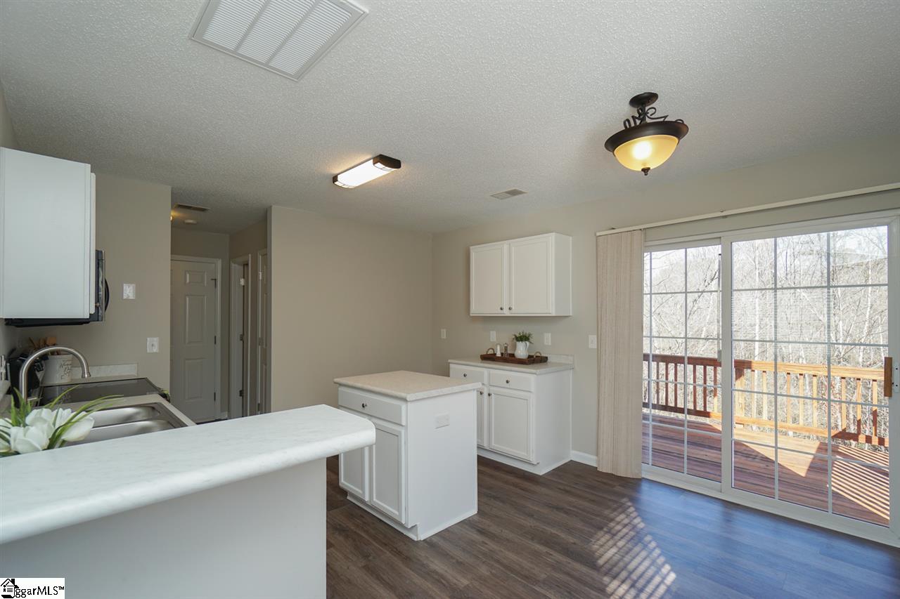 203 Hampton Ridge Drive Greer, SC 29651 - Photo 7 of 26 Gallery Image 7
