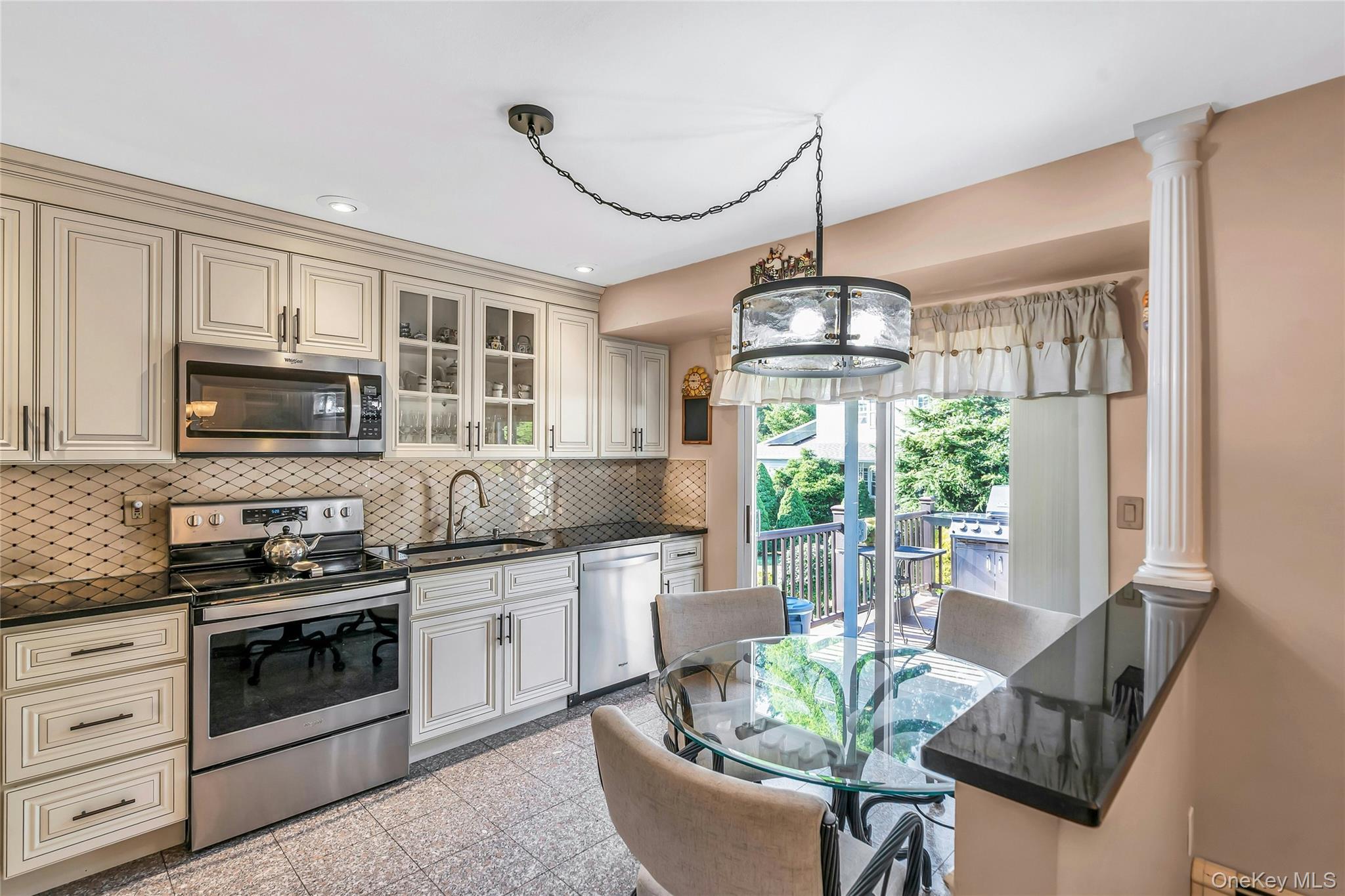 105 Convent Road Syosset, NY 11791 - Photo 8 of 28