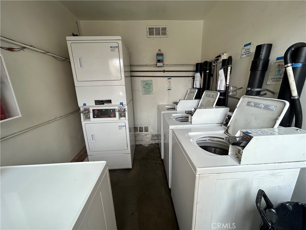 327 West Carson Street, Unit 4 Carson, CA 90745 - Photo 7 of 7 On site Laundry