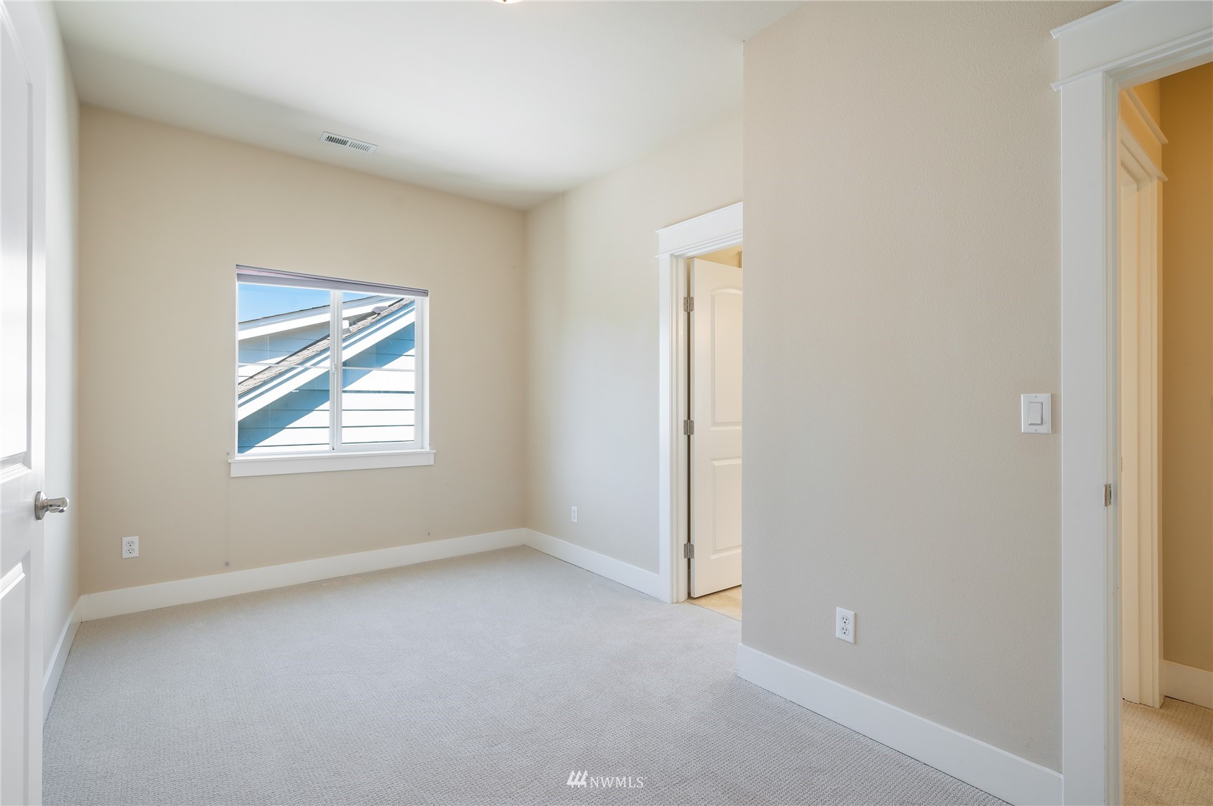 1369 Elma Place Northeast Renton, WA 98059 - Photo 18 of 35 Gallery Image 18