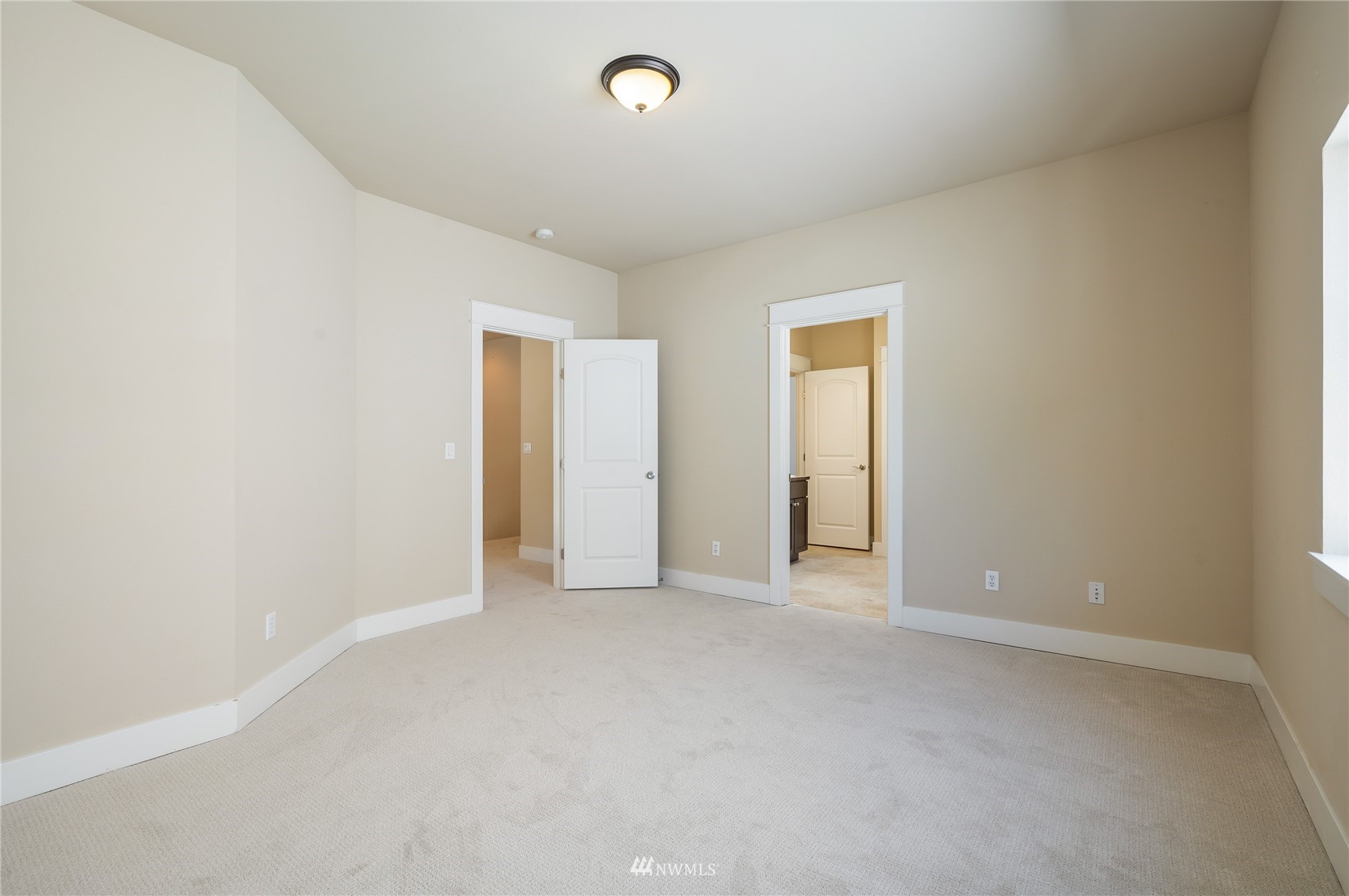 1369 Elma Place Northeast Renton, WA 98059 - Photo 23 of 35 Gallery Image 23