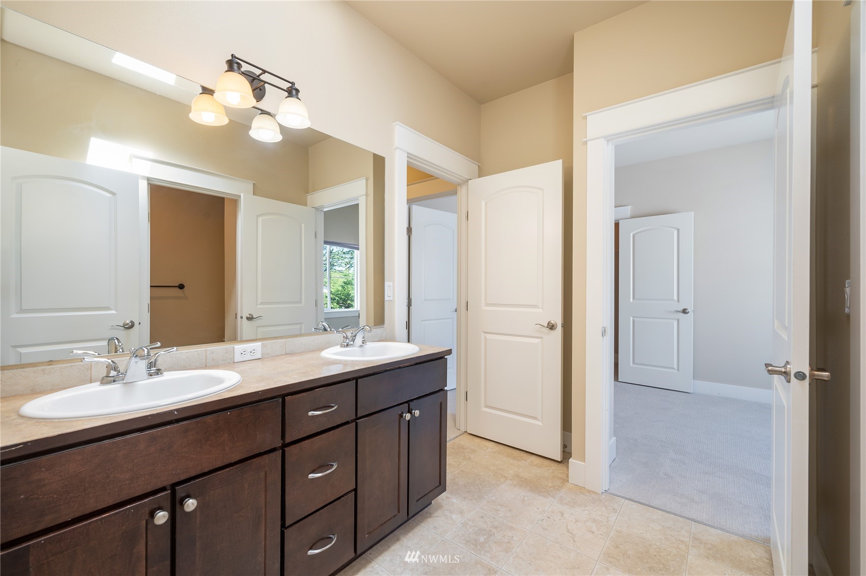 1369 Elma Place Northeast Renton, WA 98059 - Photo 24 of 35 Gallery Image 24