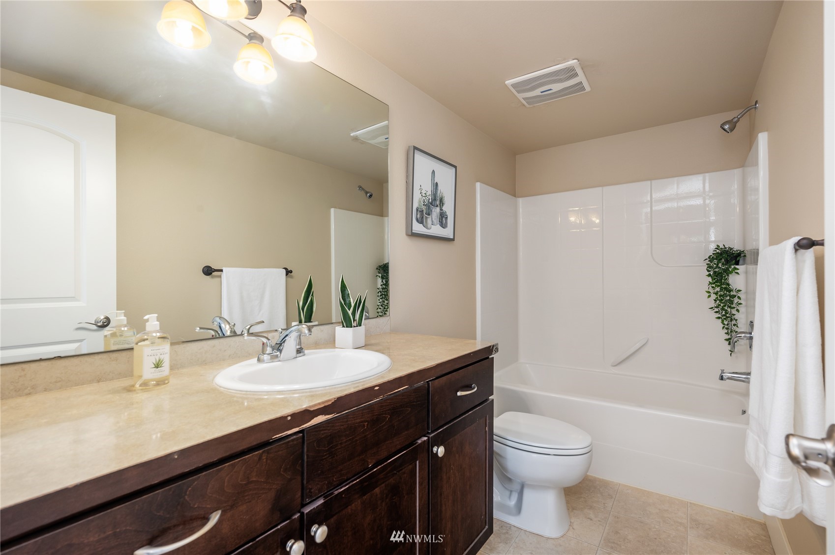 1369 Elma Place Northeast Renton, WA 98059 - Photo 25 of 35 Gallery Image 25