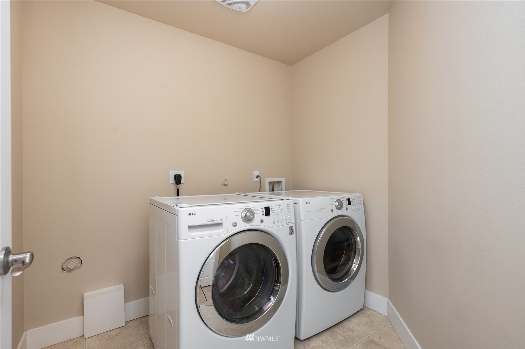 1369 Elma Place Northeast Renton, WA 98059 - Photo 33 of 35 Gallery Image 33
