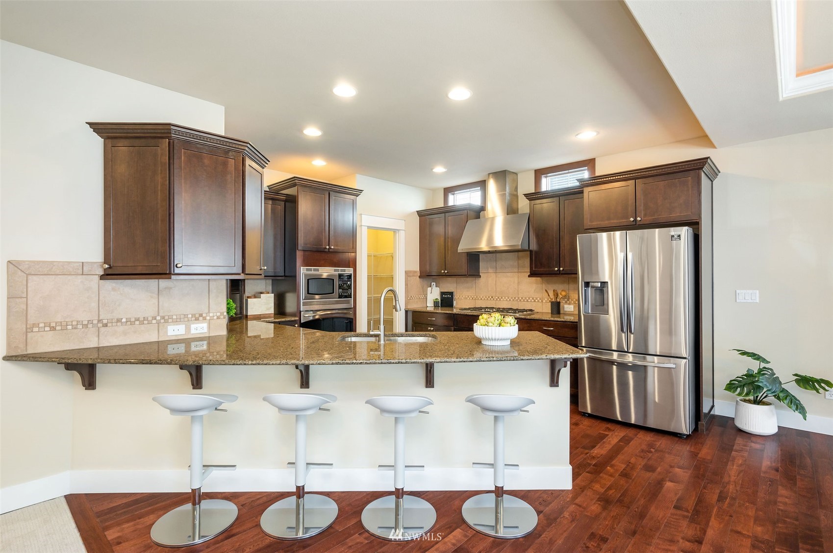 1369 Elma Place Northeast Renton, WA 98059 - Photo 5 of 35 Gallery Image 5