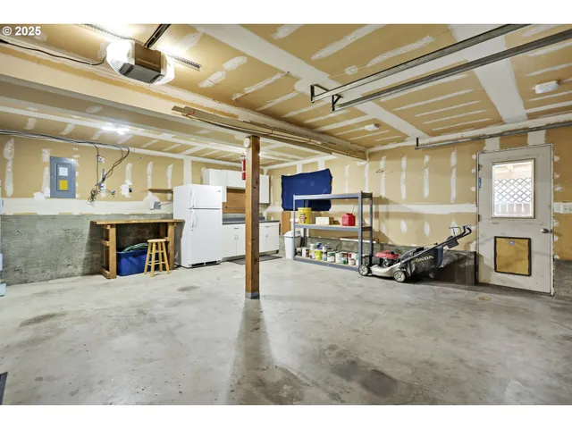 a view of a storage & utility room