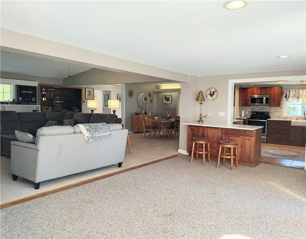 $299,900 | 137 Cayuga Street, Seneca Falls, NY 13148