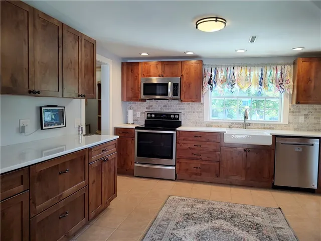 $299,900 | 137 Cayuga Street, Seneca Falls, NY 13148