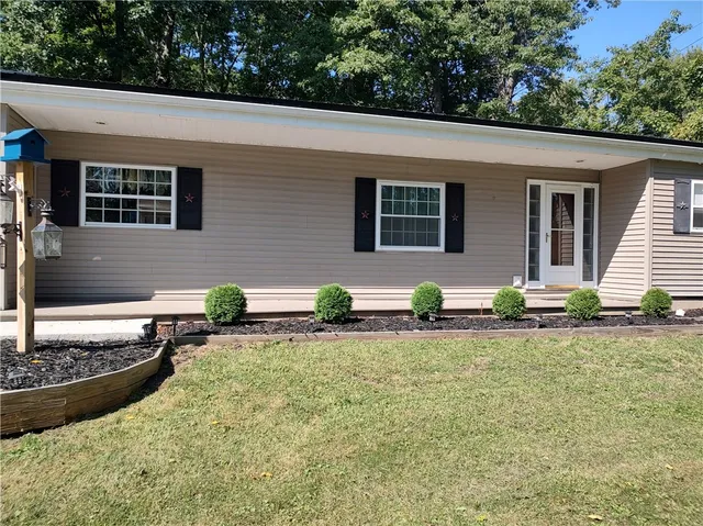 $299,900 | 137 Cayuga Street, Seneca Falls, NY 13148