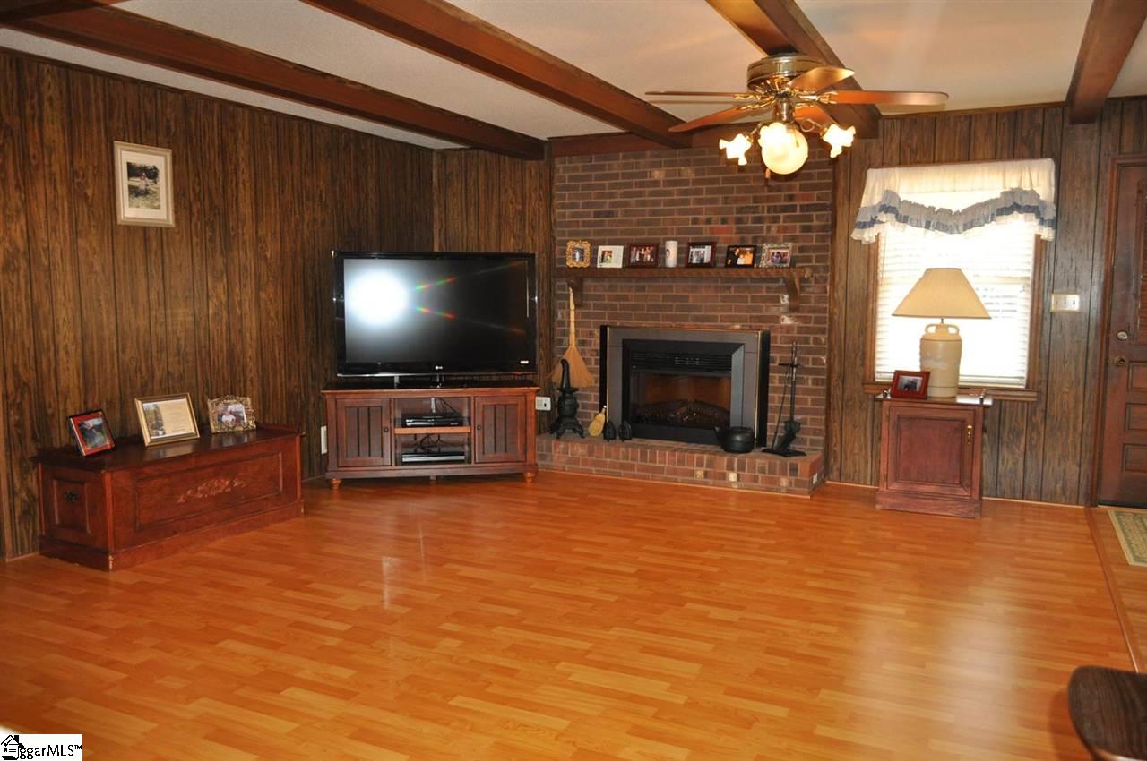 164 Lake Road Chesnee, SC 29323 - Photo 3 of 22