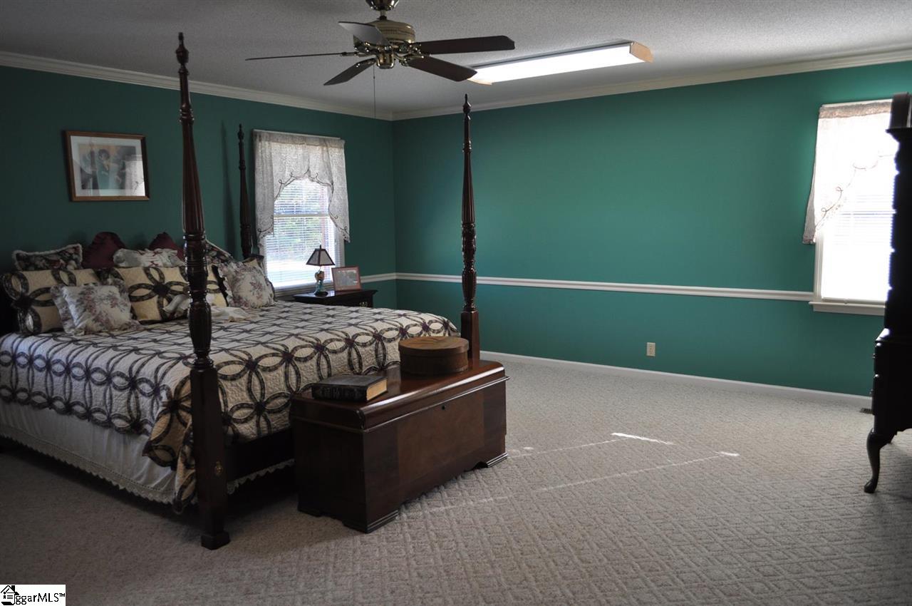 164 Lake Road Chesnee, SC 29323 - Photo 9 of 22