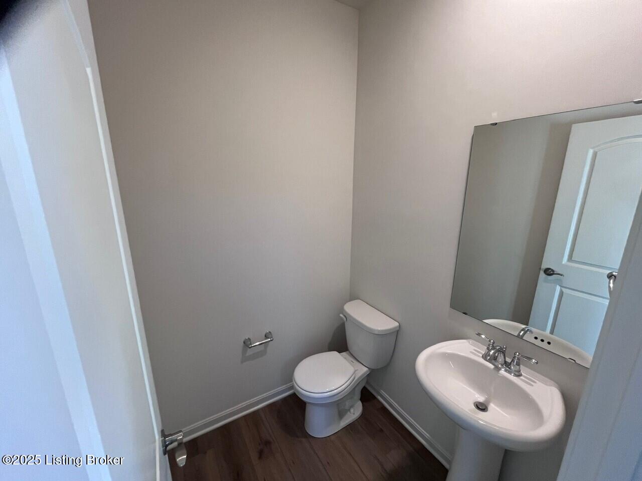 8400 Fairmount Road Louisville, KY 40291 - Photo 11 of 28 Half Bathroom