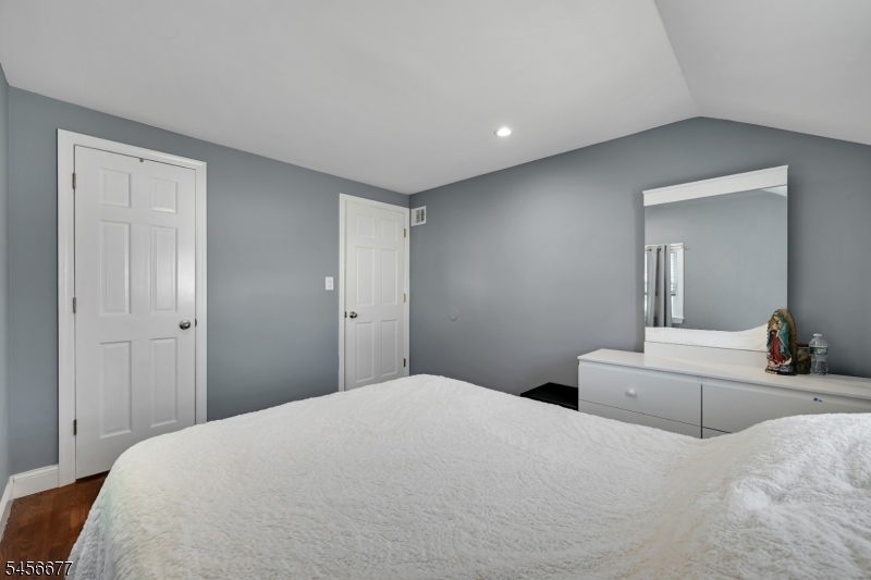 464 Simons Avenue Hackensack, NJ 07601 - Photo 12 of 17 Gallery Image 12
