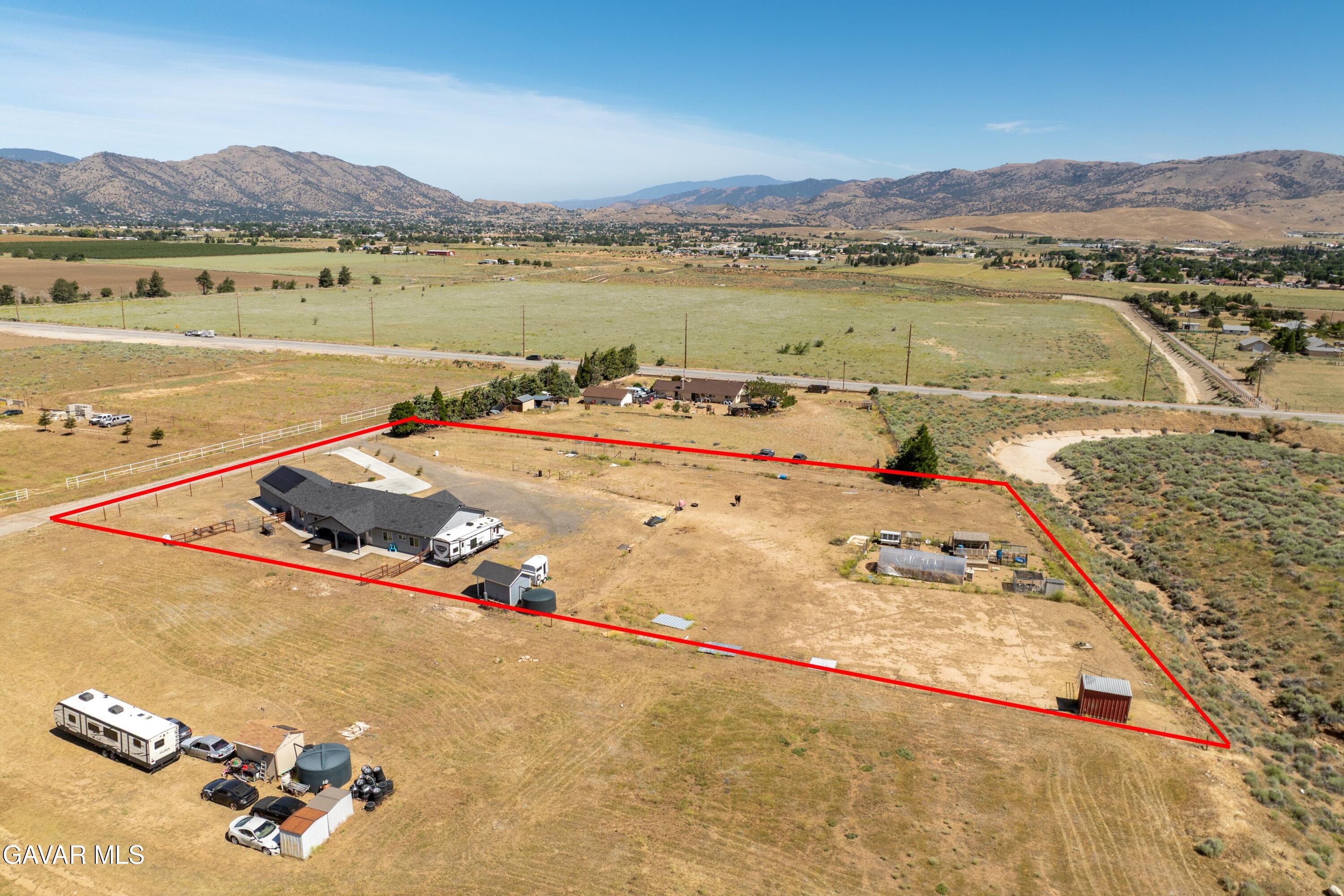 19900 Chinook Street Tehachapi, CA 93561 - Photo 30 of 38 24-DJI_0797-HDR-Edit