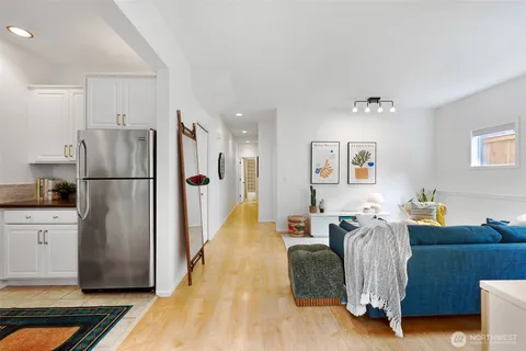 $450,000 | 2110 California Avenue Southwest, Unit C, Seattle, WA 98116