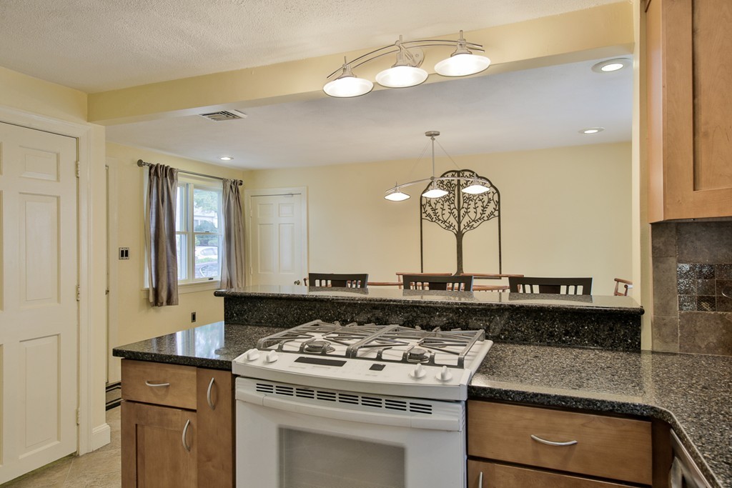 20 Tufts Road Winchester, MA 01890 - Photo 8 of 26 Gallery Image 8