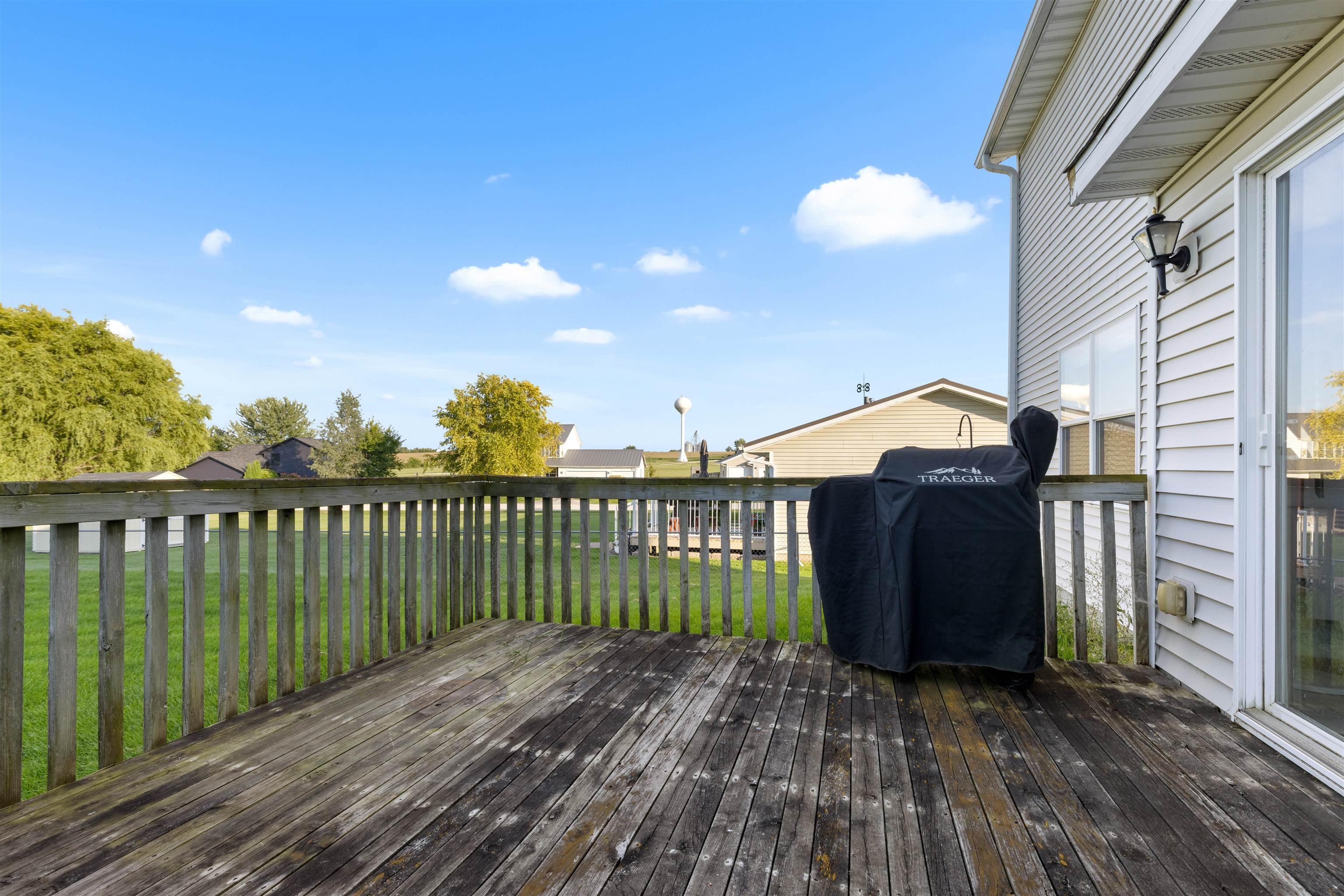 1405 Sentry Drive Durand, IL 61024 - Photo 18 of 25 a view of a balcony with wooden floor