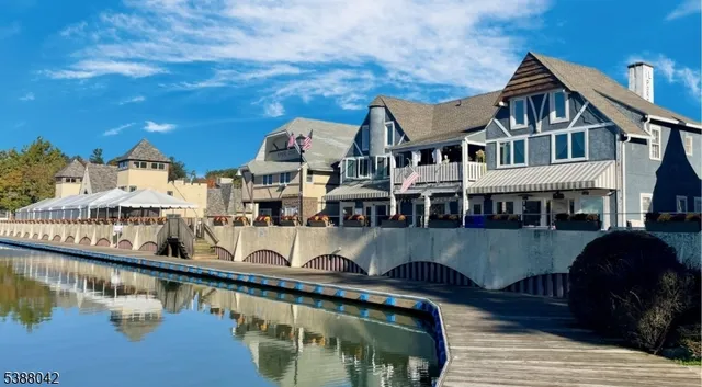 $725,000 | 155 Glenside Trail, Sparta, NJ 07871