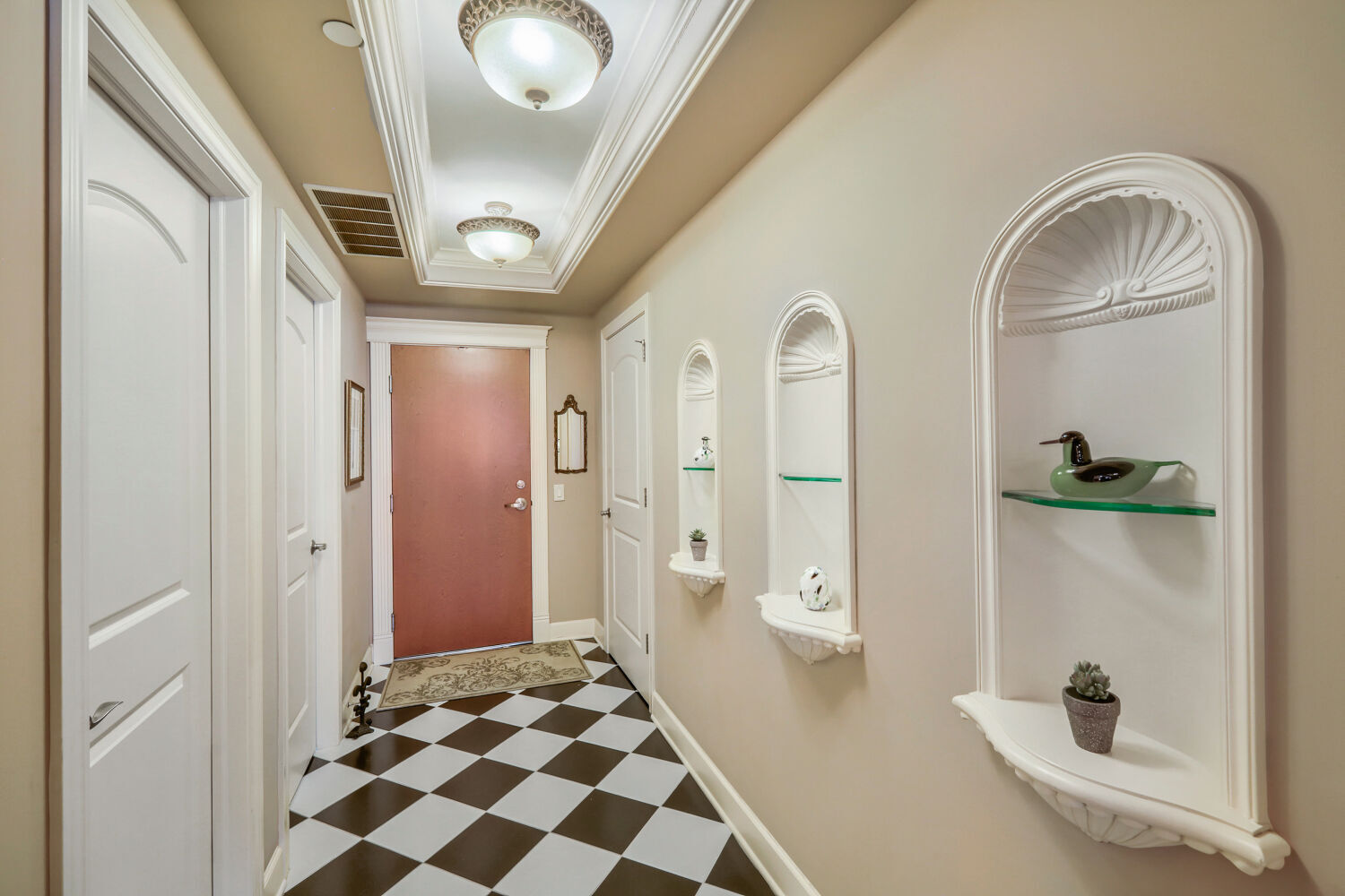 10 East Burlington Street, Unit 3B Riverside, IL 60546 - Photo 4 of 31
