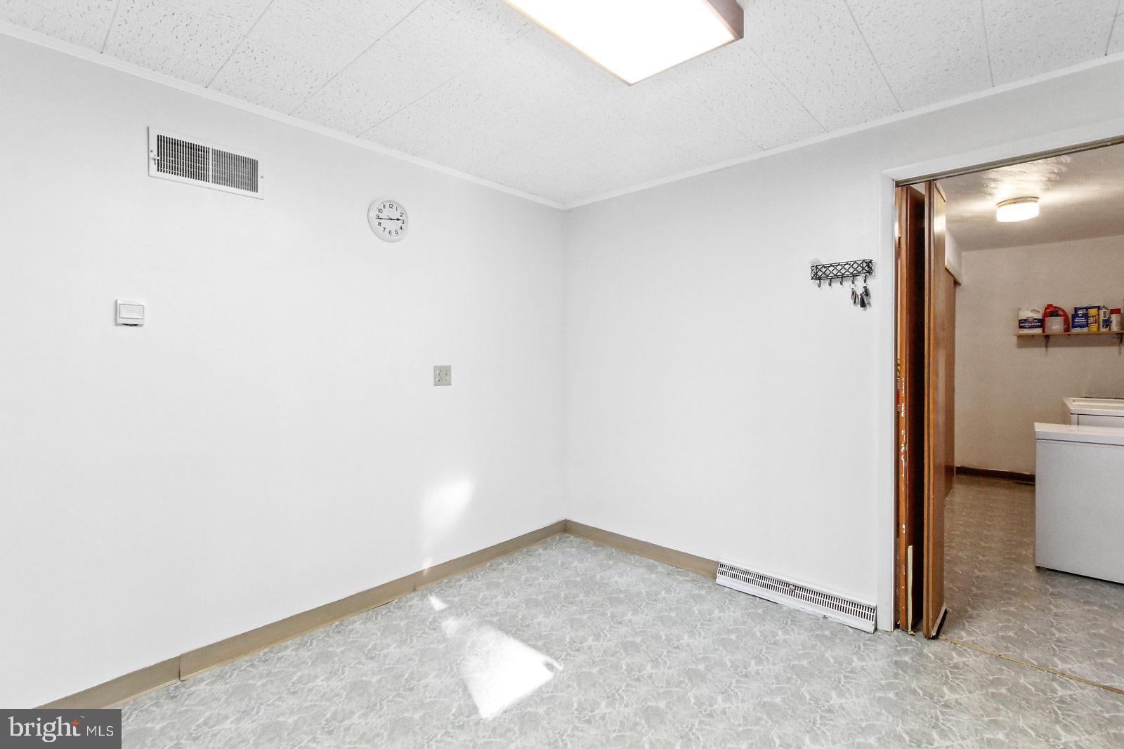 2770 Hartford Road York, PA 17402 - Photo 11 of 27 Gallery Image 11