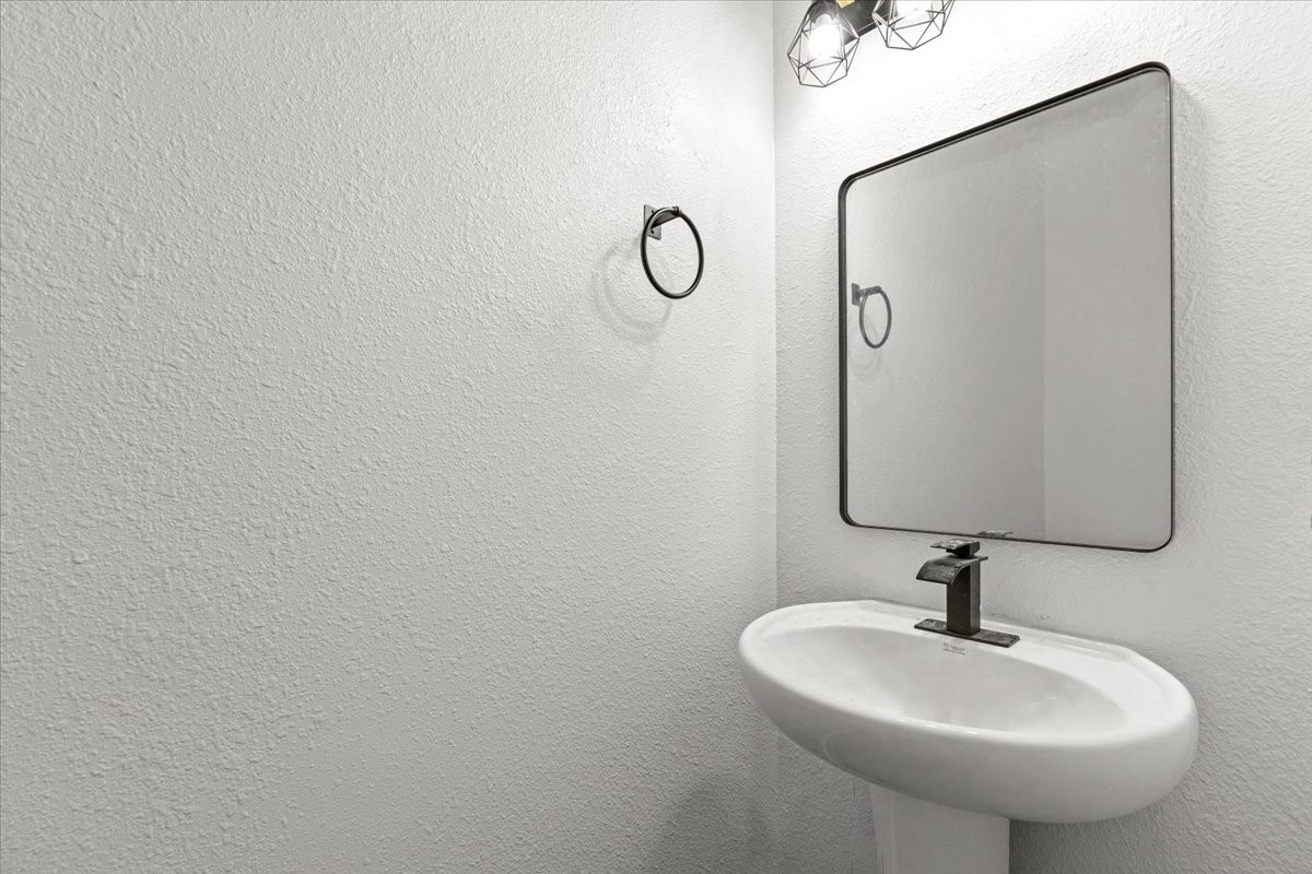 5106 Pershing Street Houston, TX 77033 - Photo 20 of 25