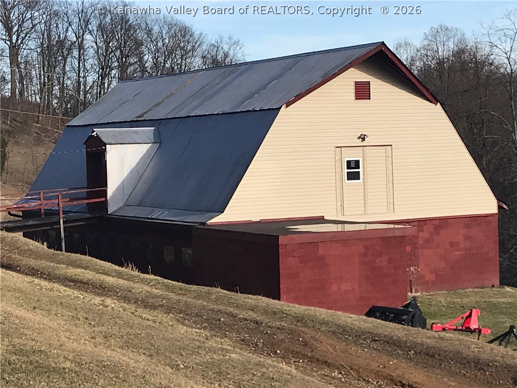 732 Pumice Road Clendenin, WV 25045 - Photo 22 of 30 Two story barn with new siding.