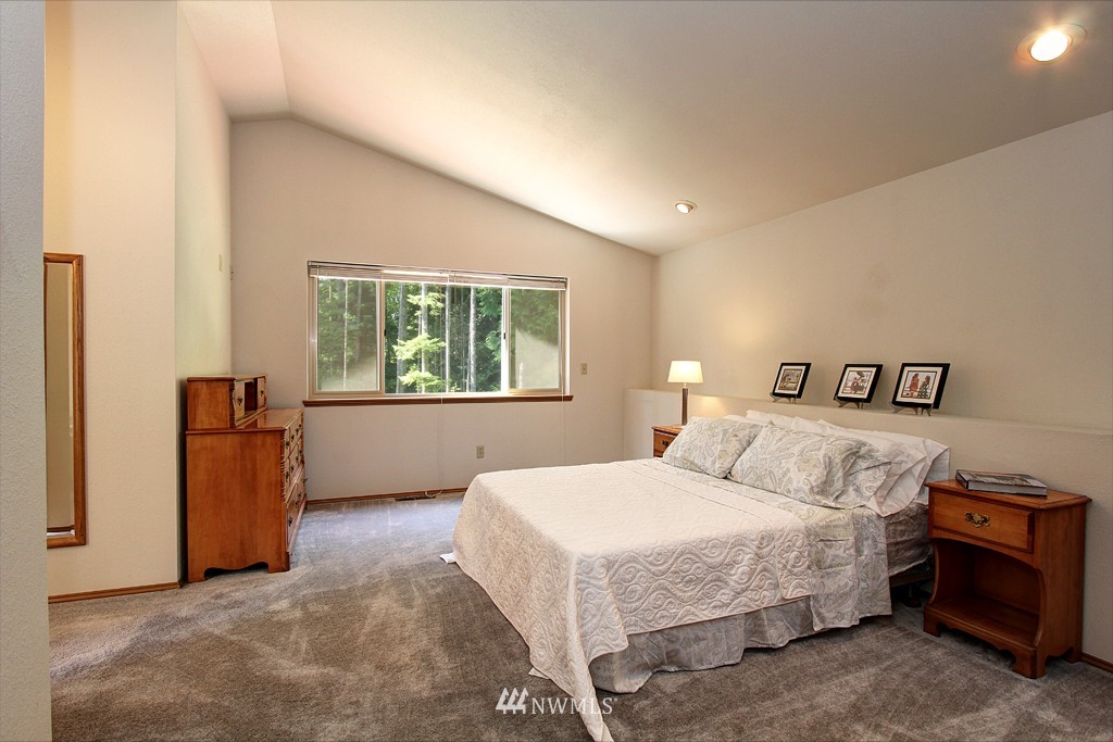 13569 Olympic View Road Northwest Silverdale, WA 98383 - Photo 11 of 19 Gallery Image 11