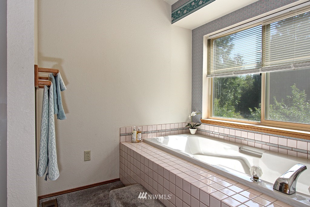 13569 Olympic View Road Northwest Silverdale, WA 98383 - Photo 12 of 19 Gallery Image 12