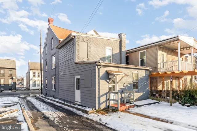 $229,900 | 521 North 10th Street, Lebanon, PA 17046