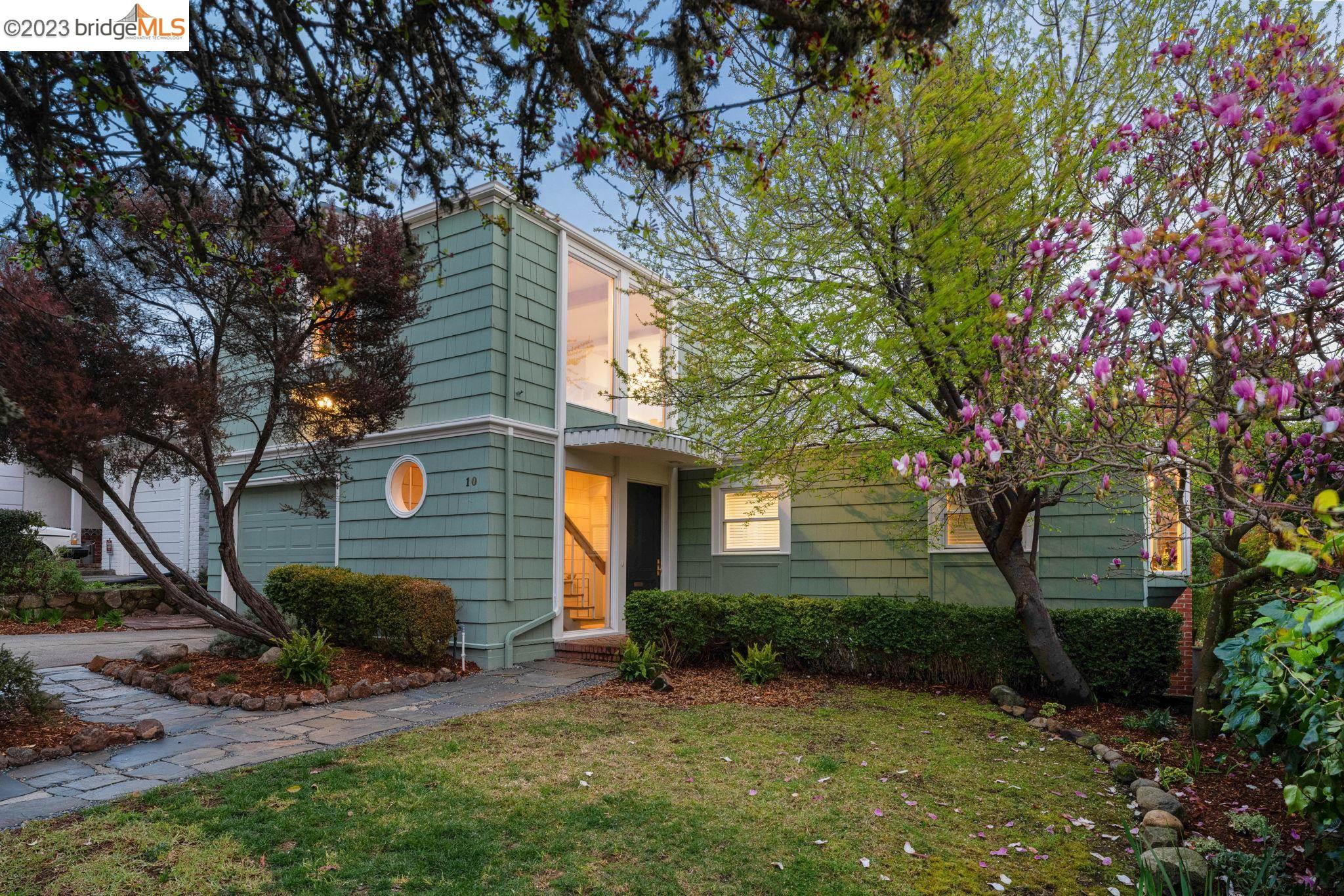 10 Alamo Avenue Berkeley, CA 94708 - Photo 1 of 1 a view of backyard of house with green space