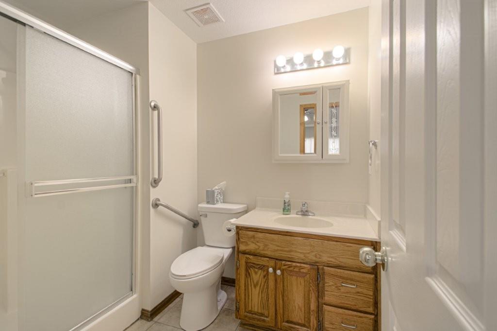 603 Southwest Creek Ridge Drive . Grain Valley, MO 64029 - Photo 13 of 26 Gallery Image 13
