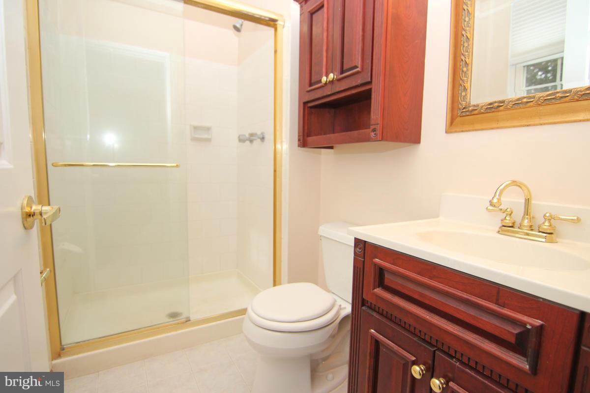 146 Sillery Bay Road Pasadena, MD 21122 - Photo 15 of 30 Bath (Master)