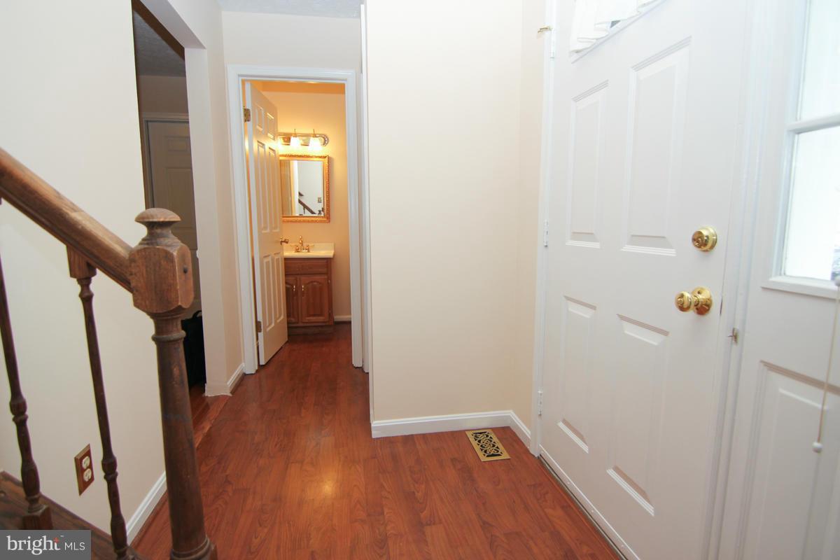 146 Sillery Bay Road Pasadena, MD 21122 - Photo 10 of 30 Interior (General)