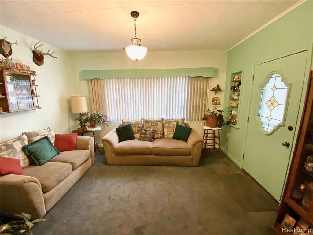 49711 Donner Road Chesterfield, MI 48047 - Photo 4 of 27