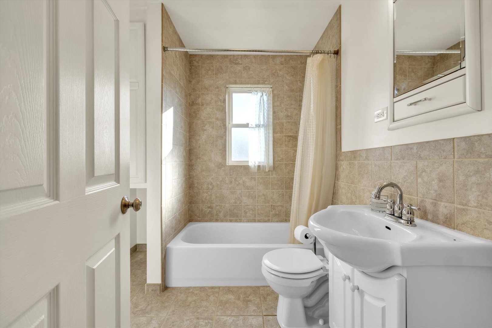 42010 North Venn Road Antioch, IL 60002 - Photo 12 of 18 Gallery Image 12