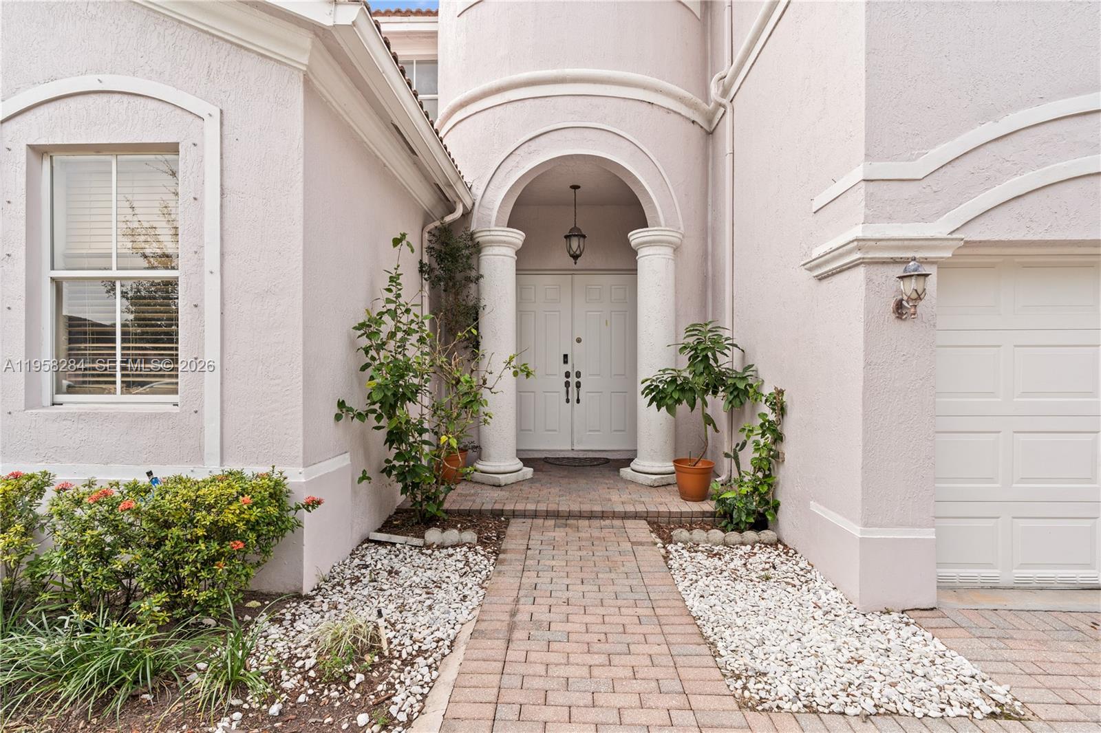 8968 Northwest 180th Terrace Hialeah, FL 33018 - Photo 5 of 67