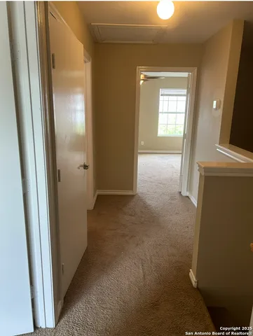 a view of entryway with window