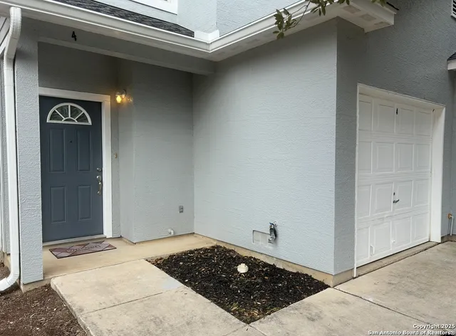 a view of a utility room