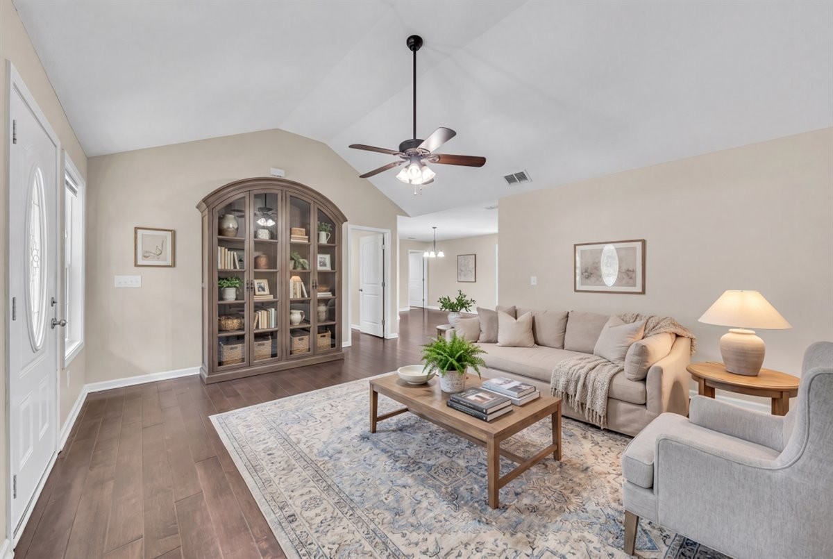 727 Marbury Road Tullahoma, TN 37388 - Photo 5 of 44