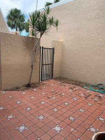 6606 Villa Sonrisa Drive, Unit 914 Boca Raton, FL 33433 - Photo 8 of 12 Villa Sonrisa 8