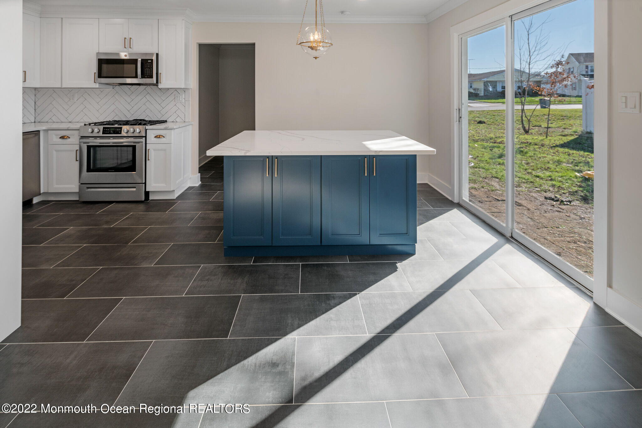 46 Beacon Lane Aberdeen, NJ 07747 - Photo 12 of 27 Kitchen