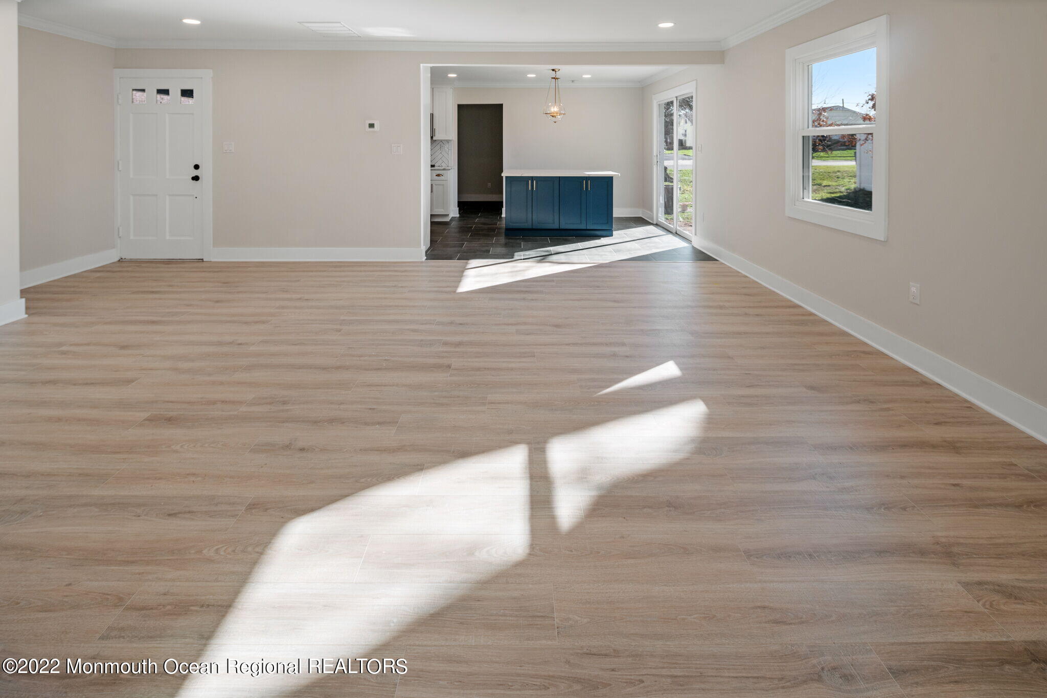 46 Beacon Lane Aberdeen, NJ 07747 - Photo 15 of 27 LR/DR