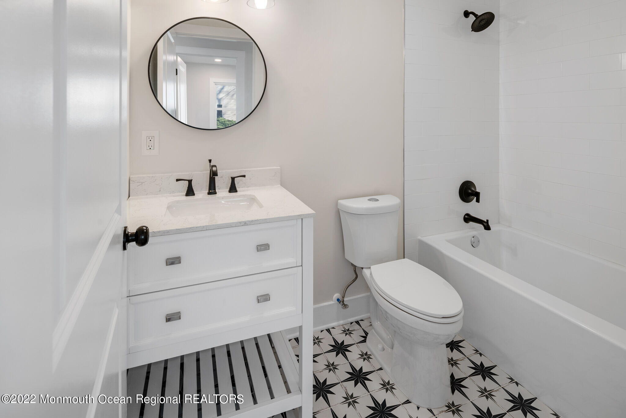 46 Beacon Lane Aberdeen, NJ 07747 - Photo 22 of 27 Second Bathroom