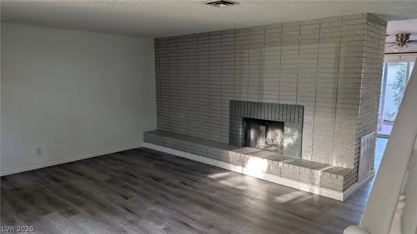 $1,595 | 426 Greenbriar Townhouse Way, Las Vegas, NV 89121