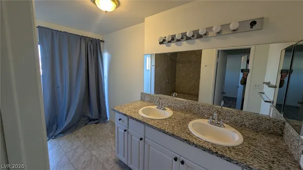 $1,595 | 426 Greenbriar Townhouse Way, Las Vegas, NV 89121