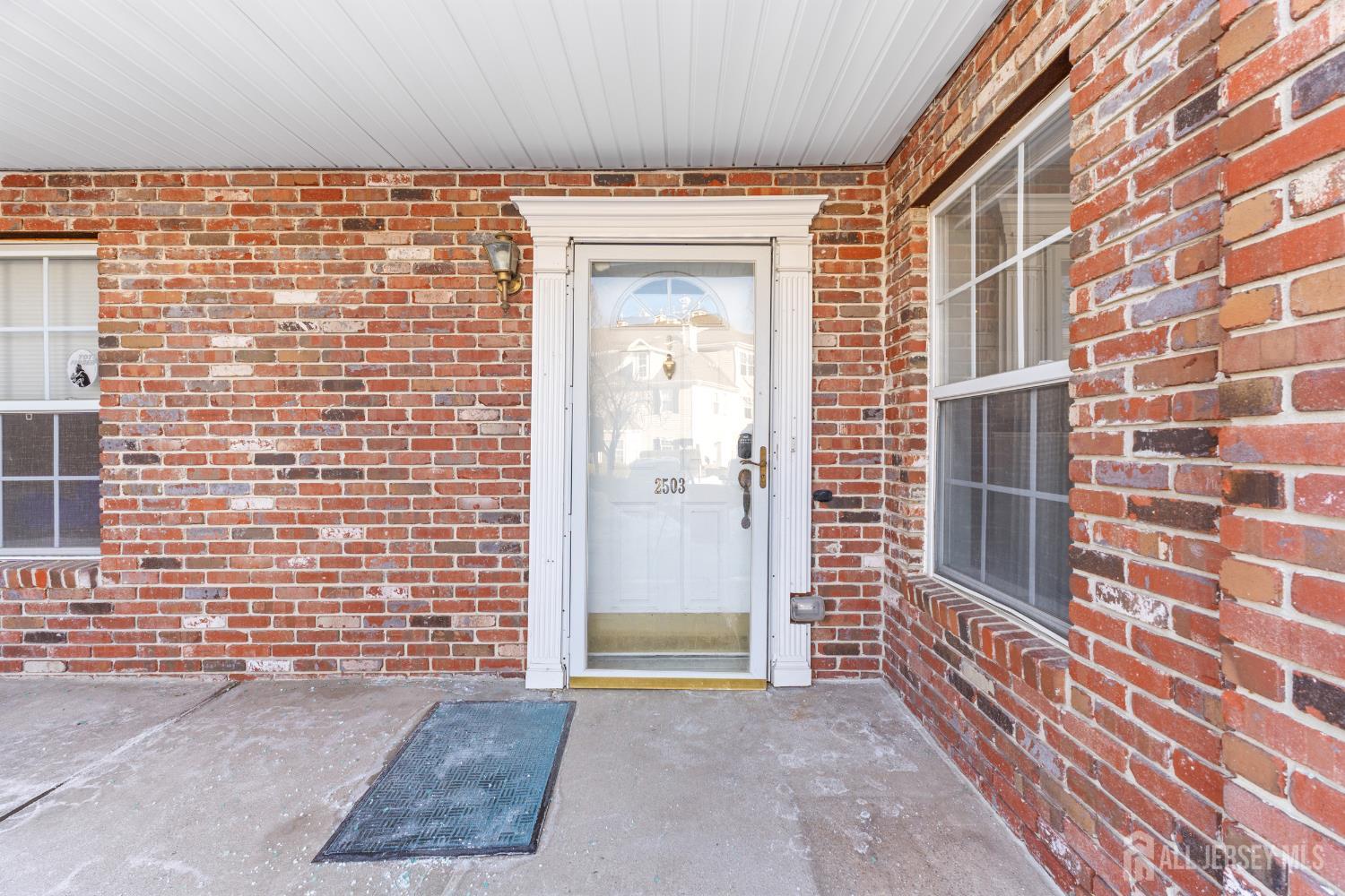 2503 Ridgeview Court Parlin, NJ 08859 - Photo 3 of 37