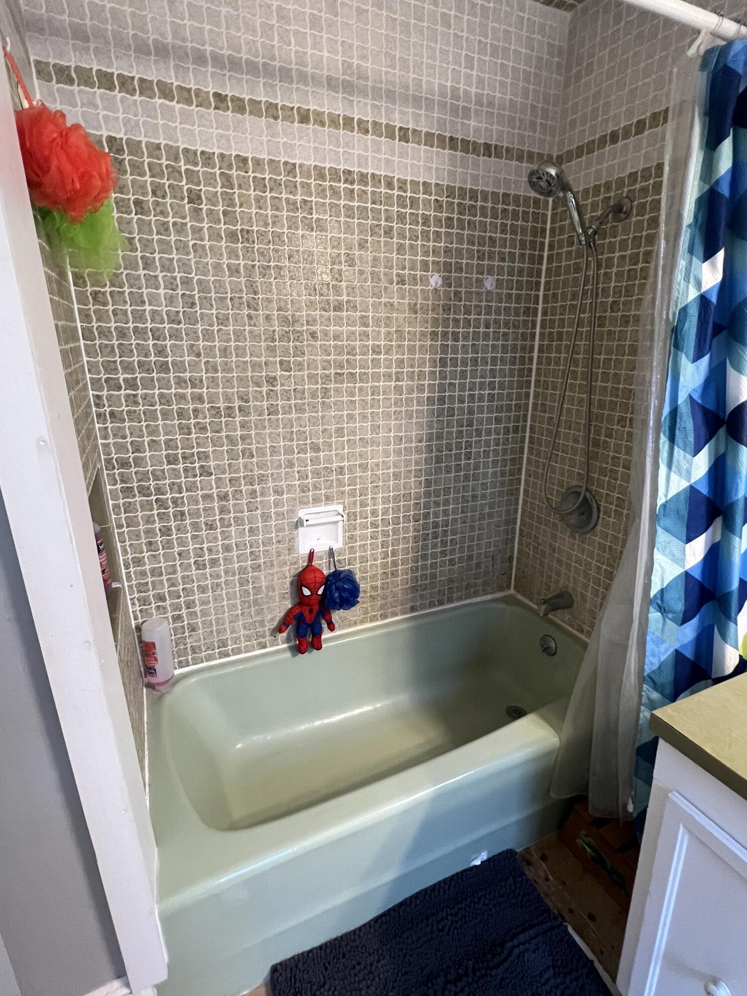 26 Middle Road Oakland, ME 04963 - Photo 54 of 88 54 2nd floor bath