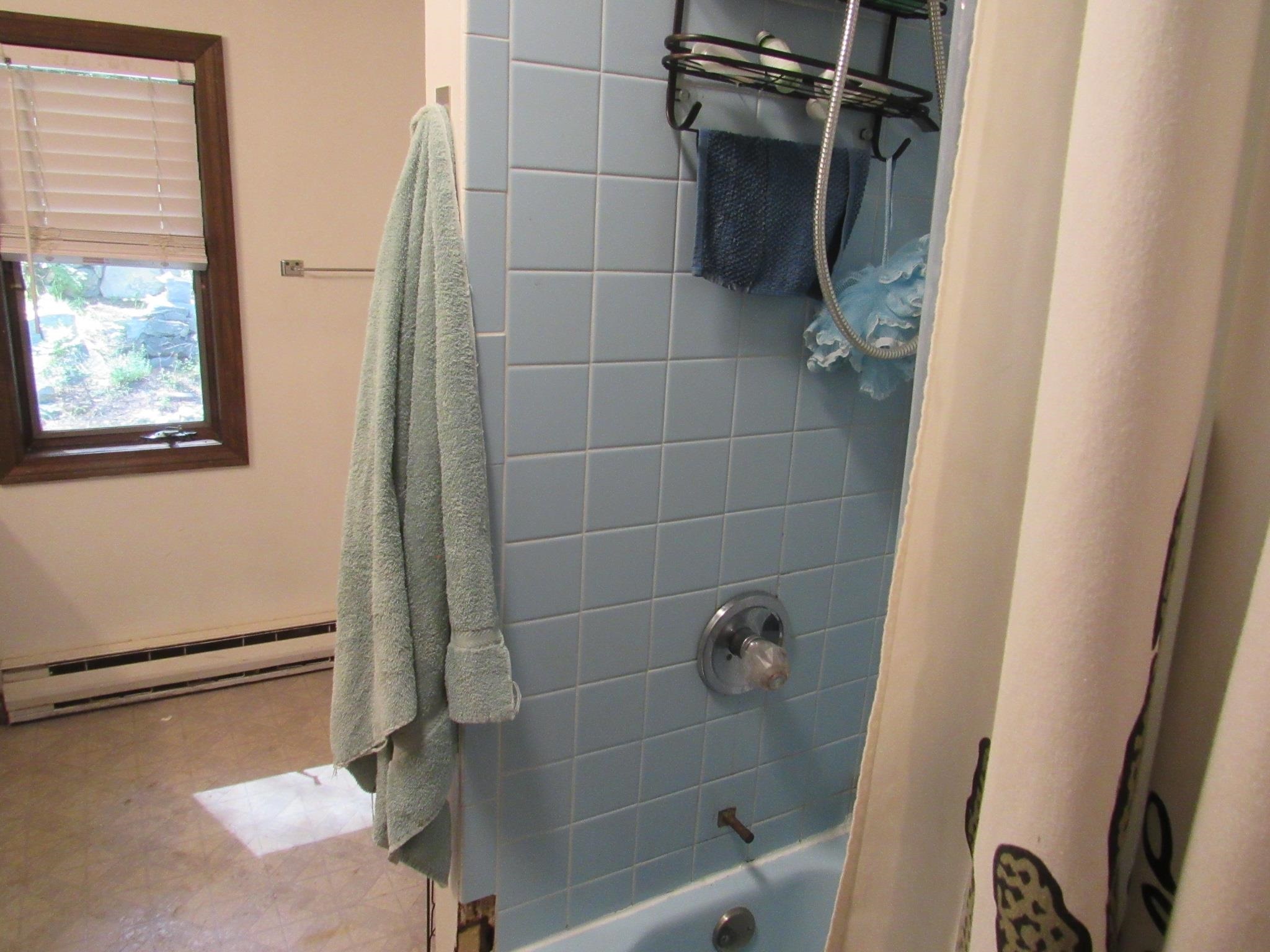 86 Wire Road Merrimack, NH 03054 - Photo 21 of 34