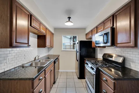 $345,000 | 1208 Woodbrook Street, Arlington, TX 76011