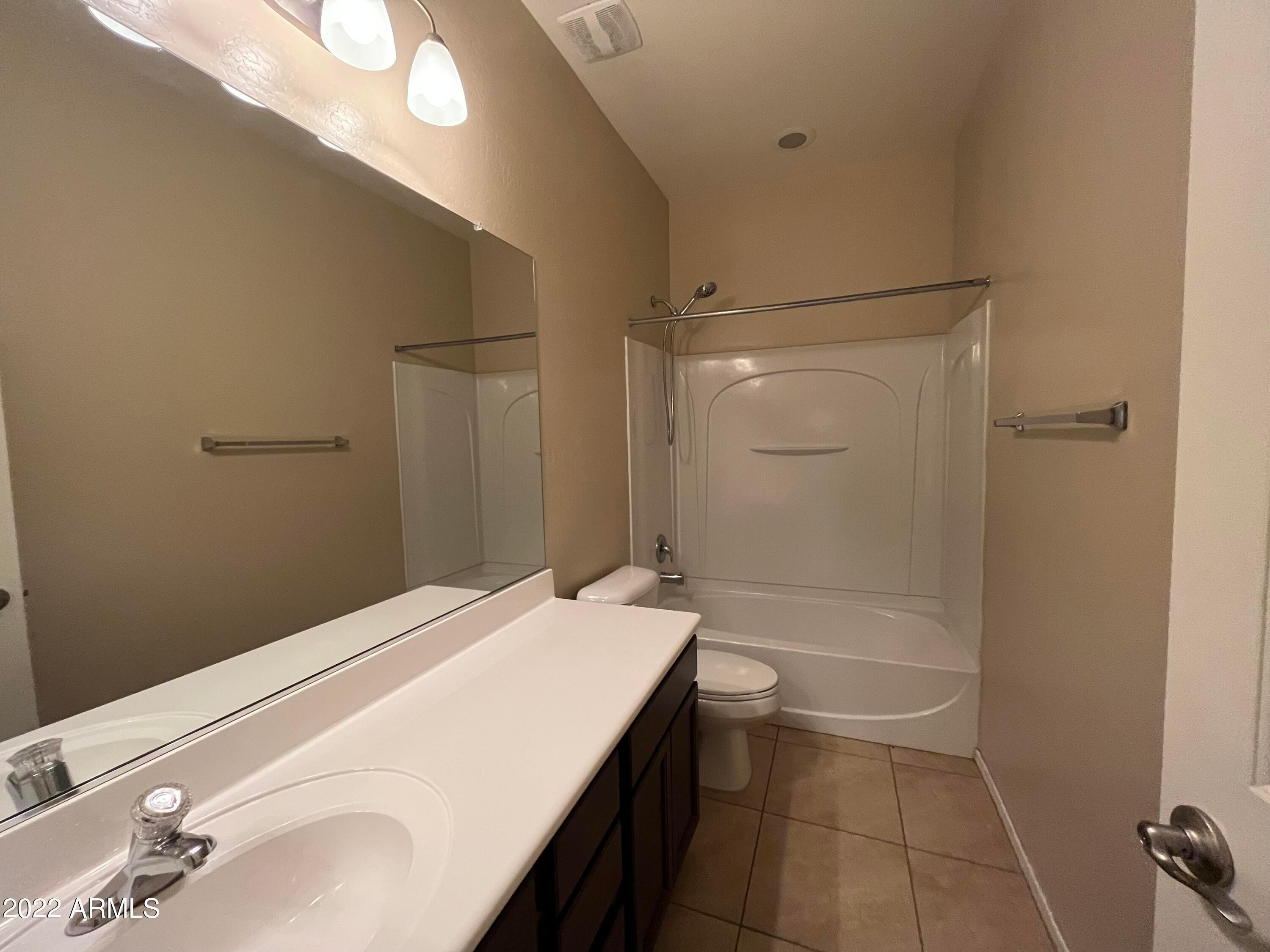 2656 East Gillcrest Road Gilbert, AZ 85298 - Photo 15 of 24 Photo #15